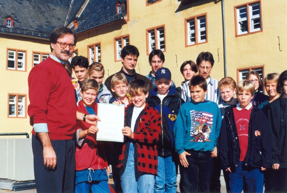 Unsere Miniforscher mit Schulleiter Paul Georg Neft