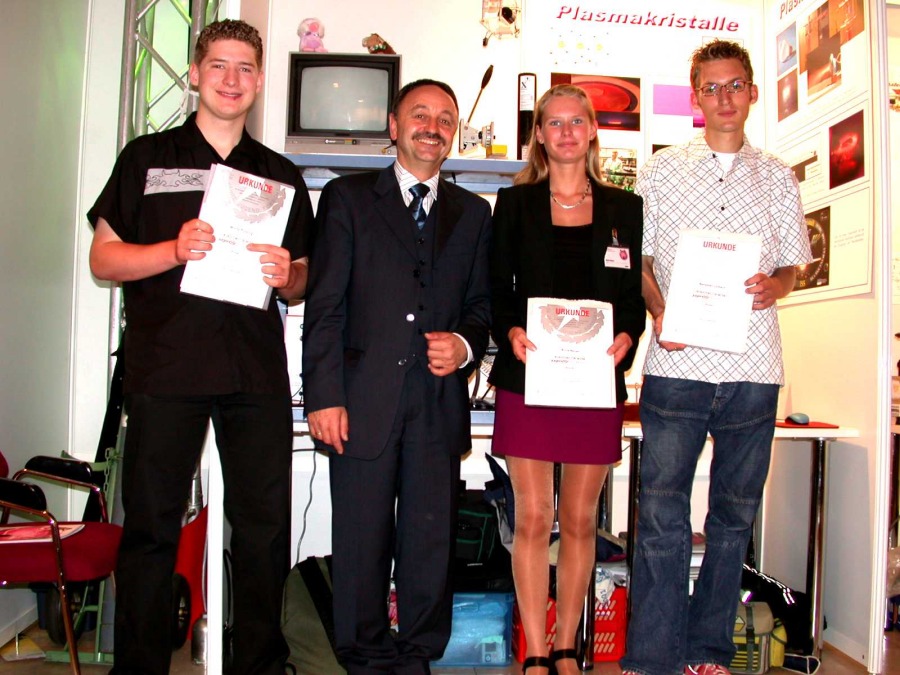 Moritz, Walter Stein, Binia and Benedikt at the national contest "Jugend forscht"
