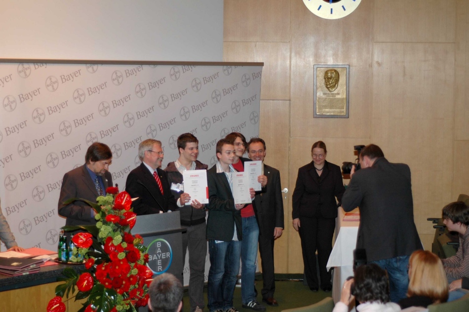 Luca, Tobias und Michael gewinnen den Landeswettbewerb im Fachbereich Physik