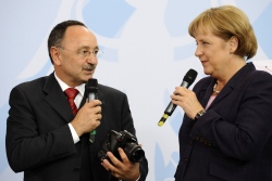 Walter Stein und Bundeskanzlerin Angela Merkel - Bundeskanzleramt