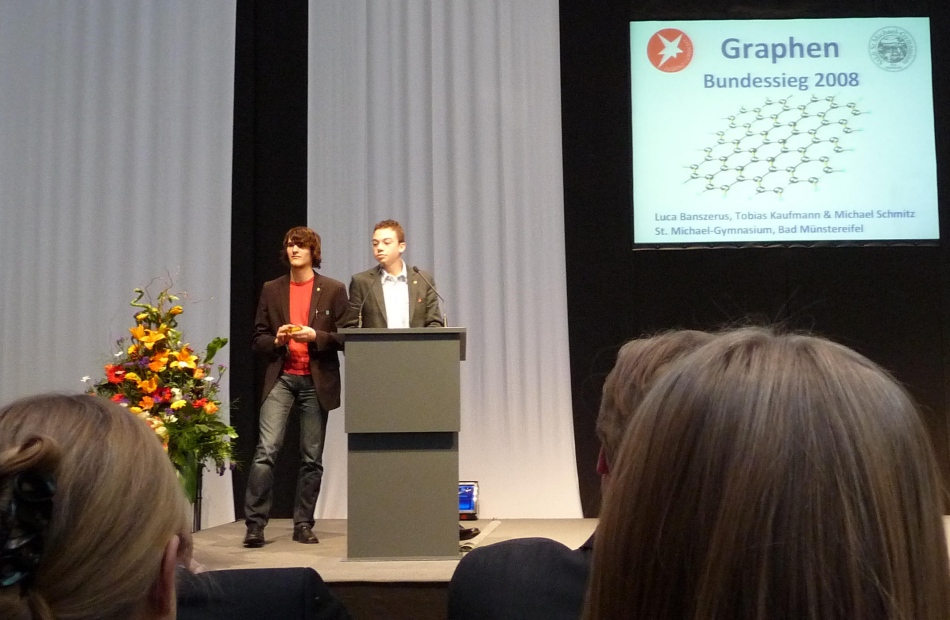 Miniforscher Michael Schmitz und Tobias Kaufmann berichten von ihrem Bundessieg 2008