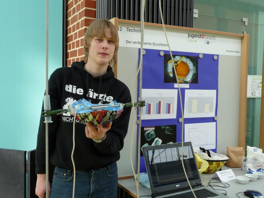 Benjamin Nöke an seinem Stand auf dem Regionalwettbewerb