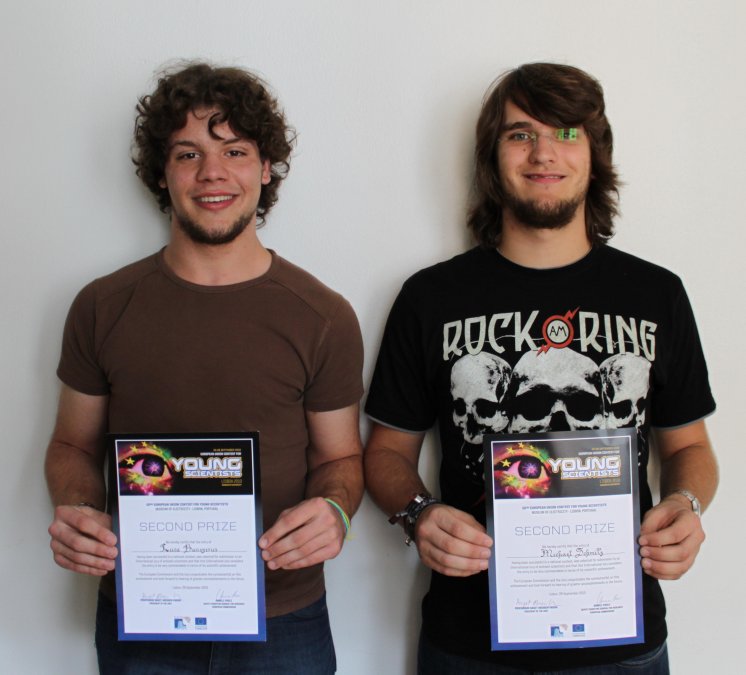 Jugend forscht Bundessieger Luca Banszerus und Michael Schmitz sind auch in Lissabon erfolgreich. Sie gewinnen den mit 5000 € dotierten zweiten Preis.