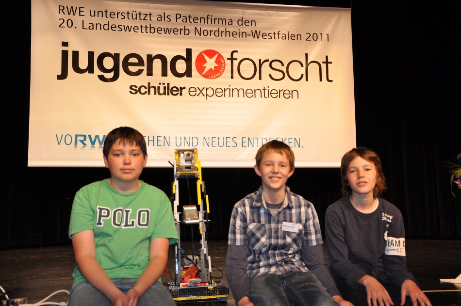 Laurenz Walkowsky, Matthias Schäfers und Adrian Lenkeit werden Landessieger im Fachbereich Technik
