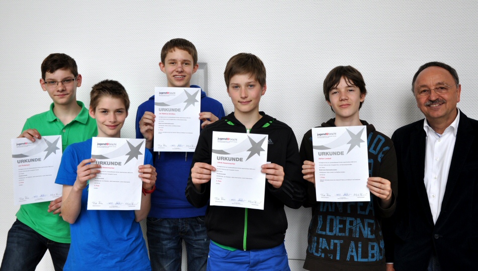 Our young researchers with their supervisor Walter Stein at the state contest "Schüler experimentieren"