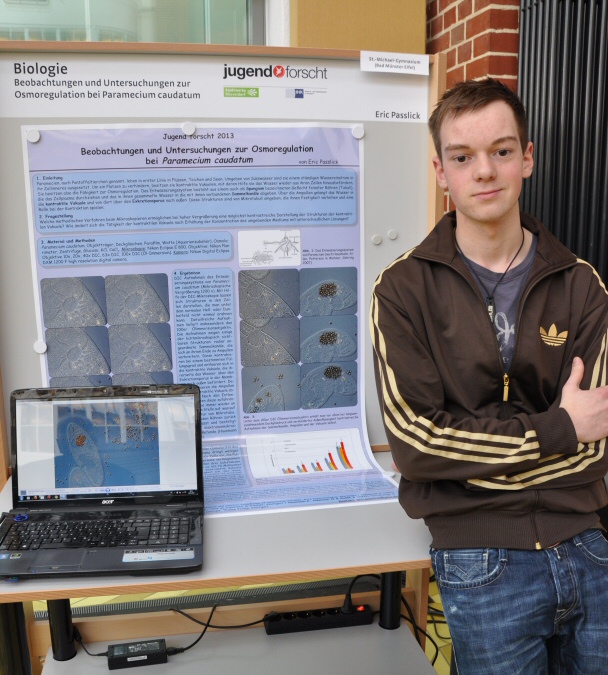 Eric Paßlick stellte auf dem Regionalwettbewerb in Düsseldorf seine Erkenntnisse über die Osmosregulation bei Paramecium caudatum vor