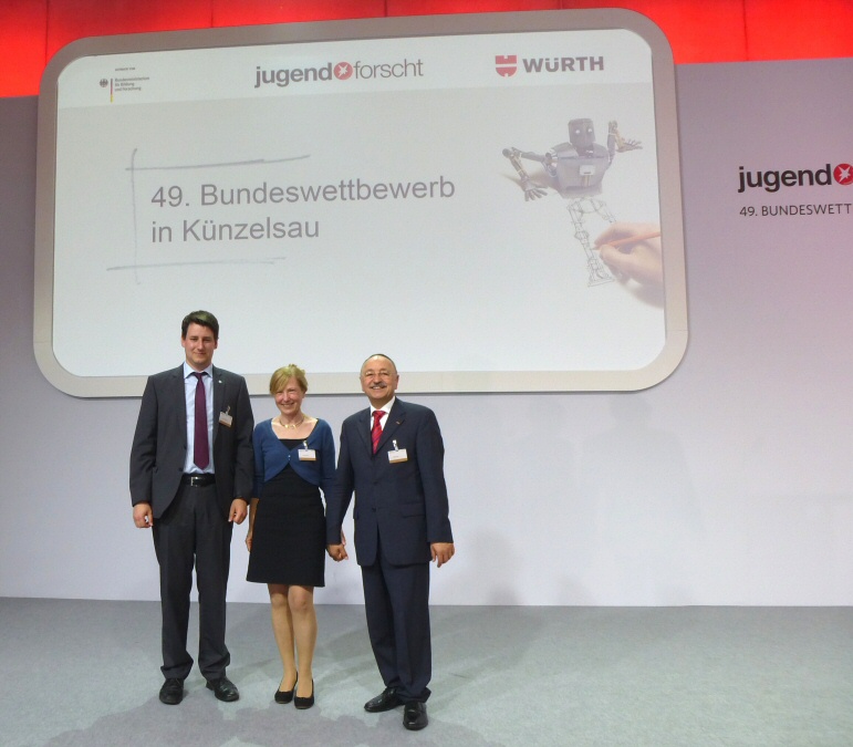 Supervisors Martin Bitterberg, Veronika Stein and Walter Stein at the national contest Jugend forscht 2014