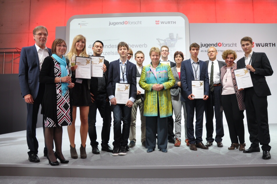 Our proud award winners with their parents and Minister for Schools NRW Sylvia Löhrmann